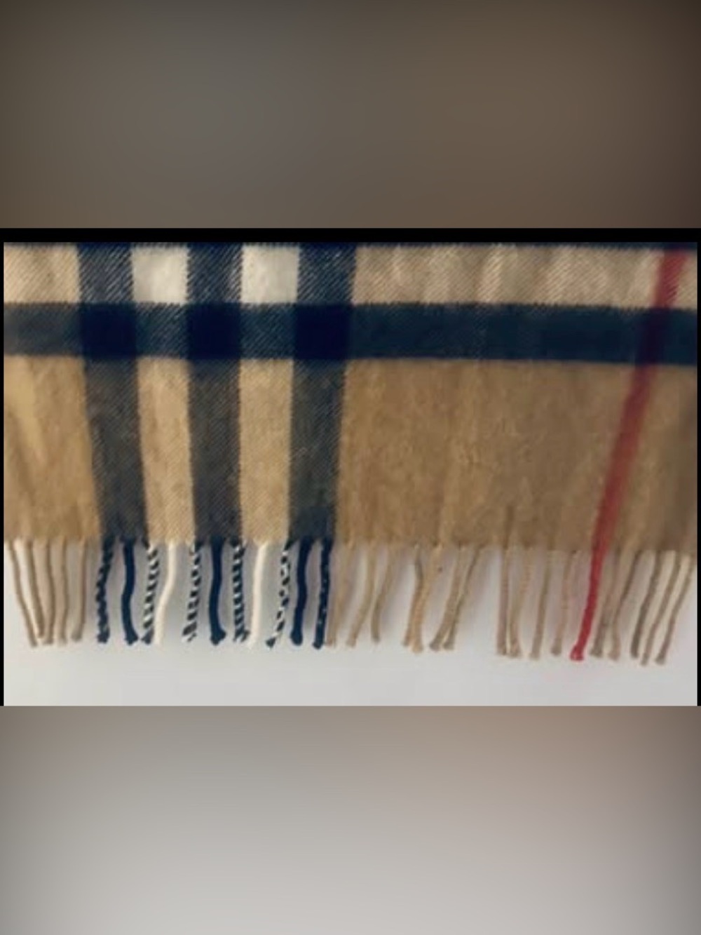 Unisex Burberry Scarf - Picture 6 of 6